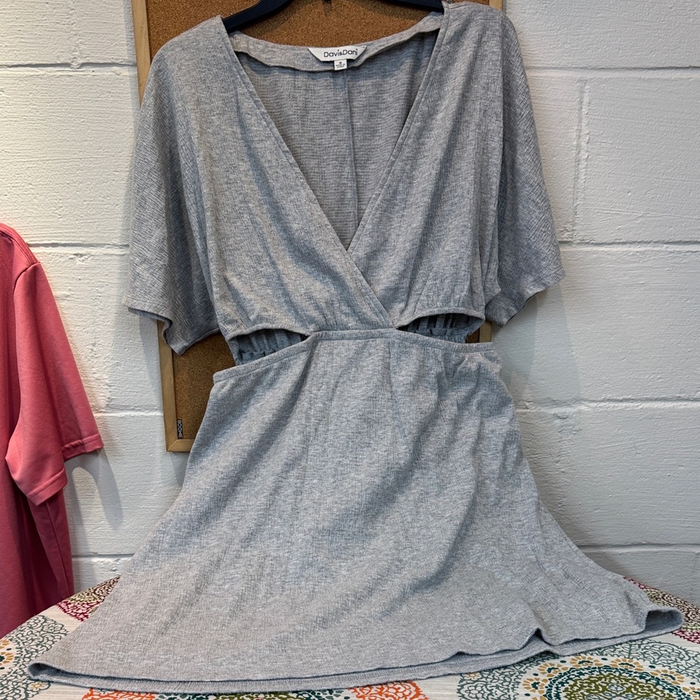 DAVI & DANI Light Gray Mini Dress